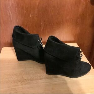 NWT Mossimo Wedge Booties - Size 8